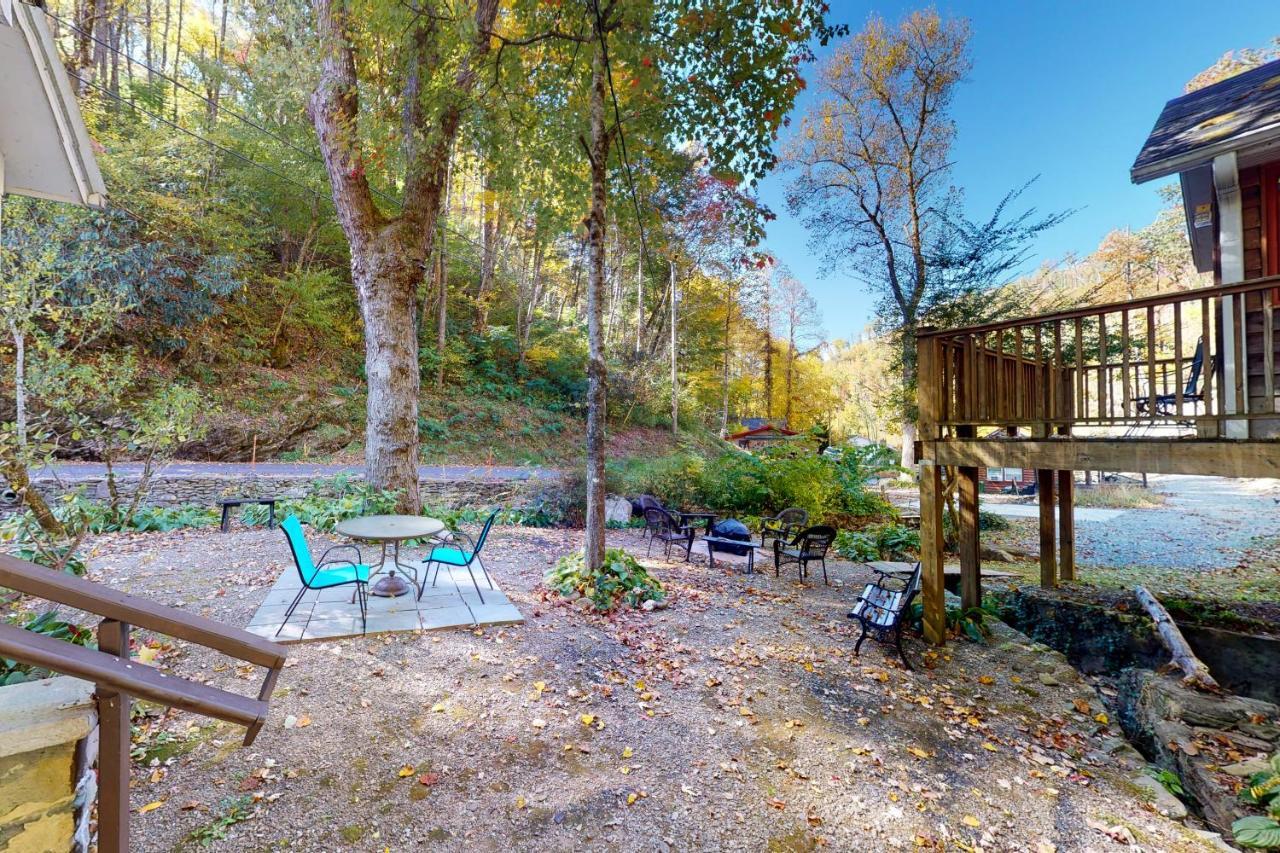 Tweeting Brook Villa Gatlinburg Exterior photo