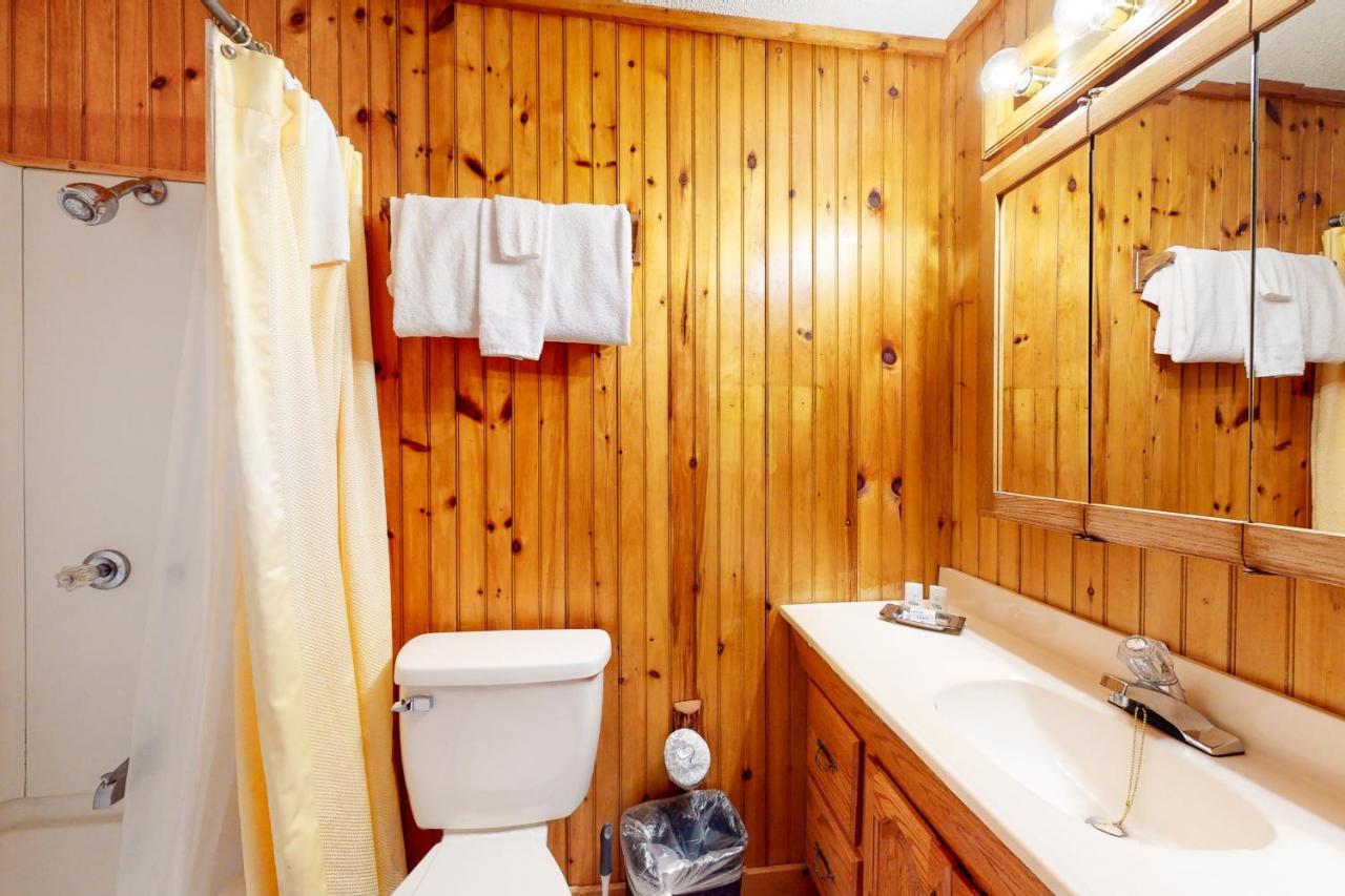 Tweeting Brook Villa Gatlinburg Exterior photo
